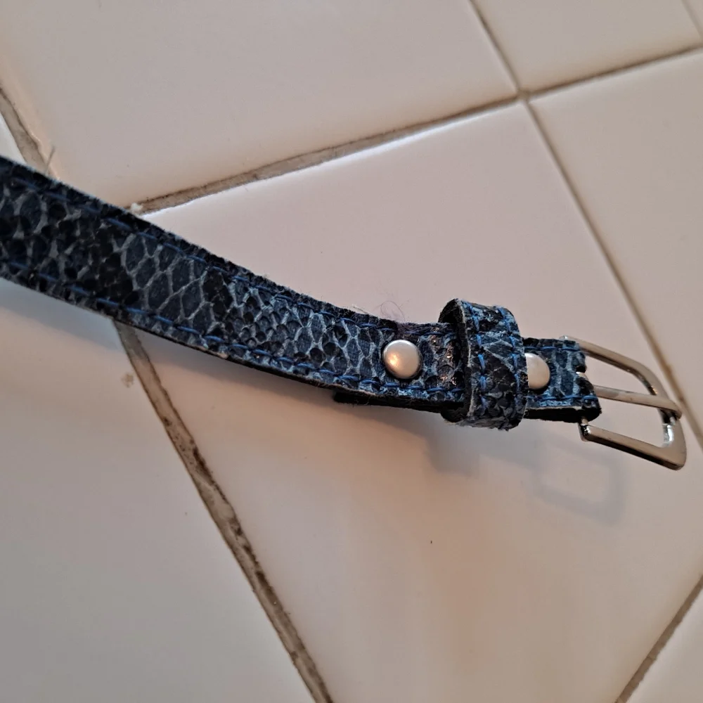 Black blue skinny belt snakeskin animal print party travel casual business cute